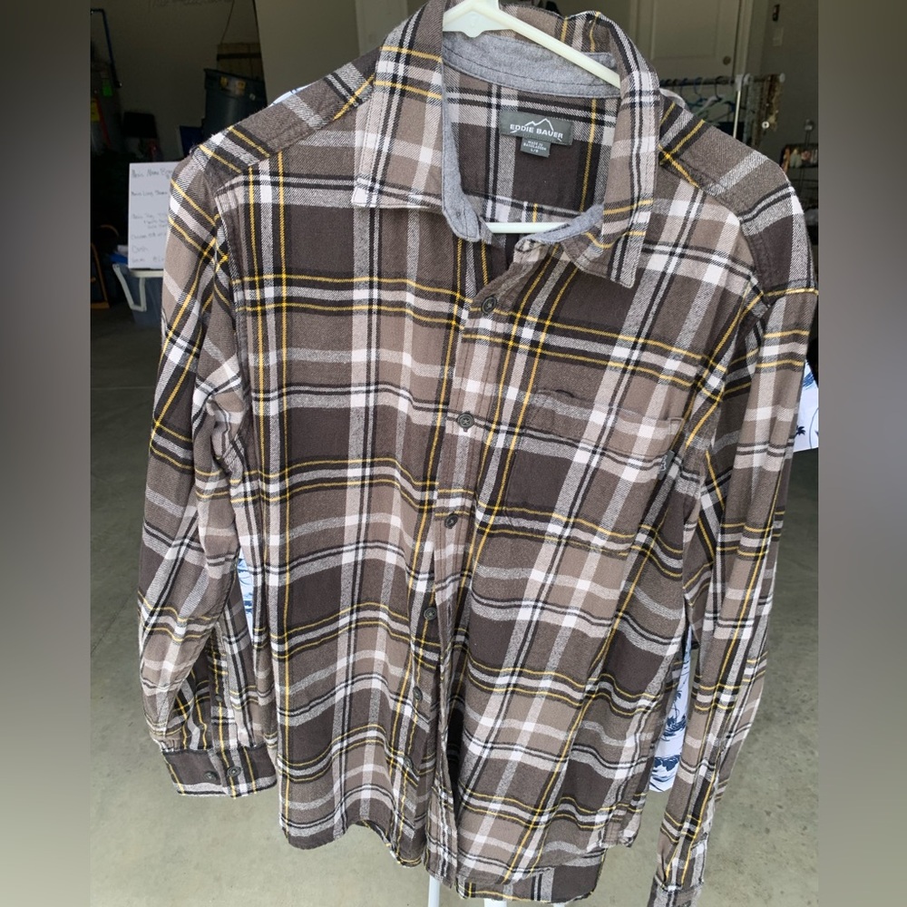 Men’s Flannel Button down